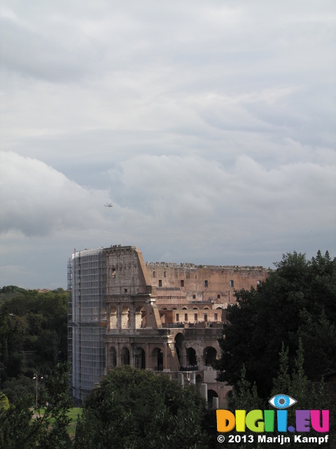 SX30413 Helicopter over Colosseum